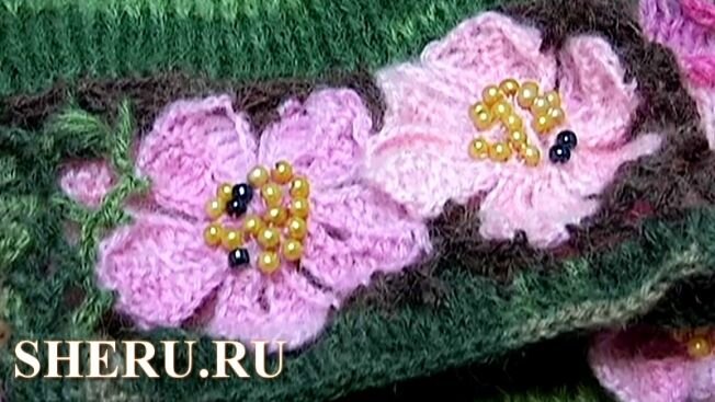 Связанный цветок для украшения одежды