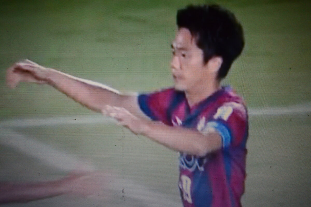 Игрок второго дивизиона из Японии,  Накаме Хаято, сотворил небывалый гол завершив эпизод в свою пользу. 