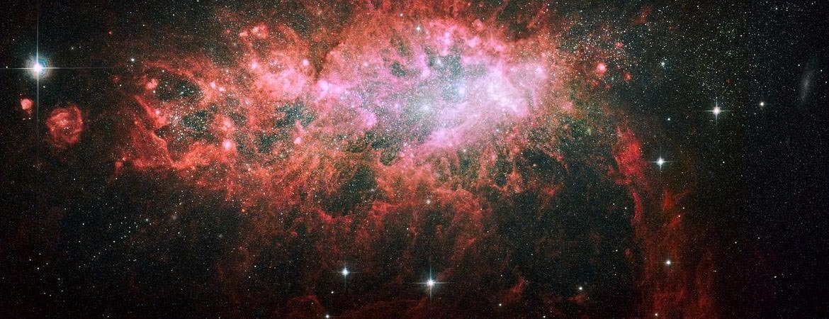 NGC1569 - звездообразующая галактика
