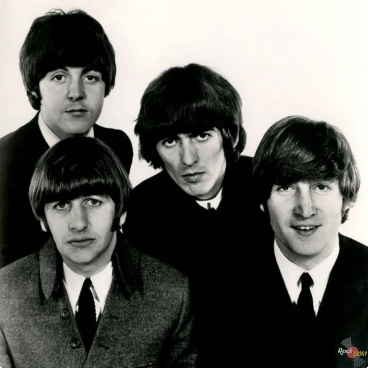 На фотографии: участники группы The Beatles.