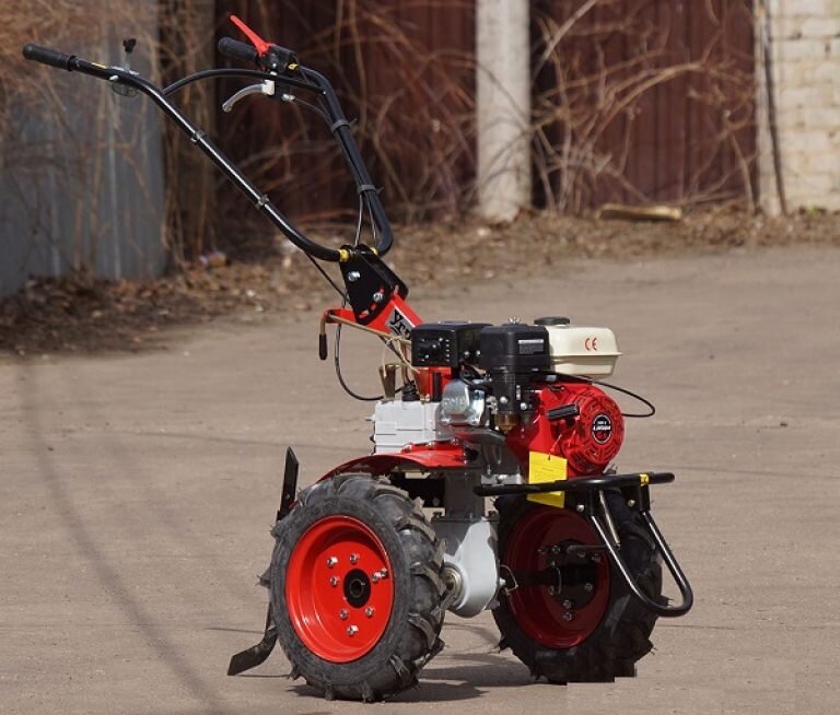 Общий вид мотоблока НМб-1 Угра. Фото взято из сервиса Яндекс.картинки