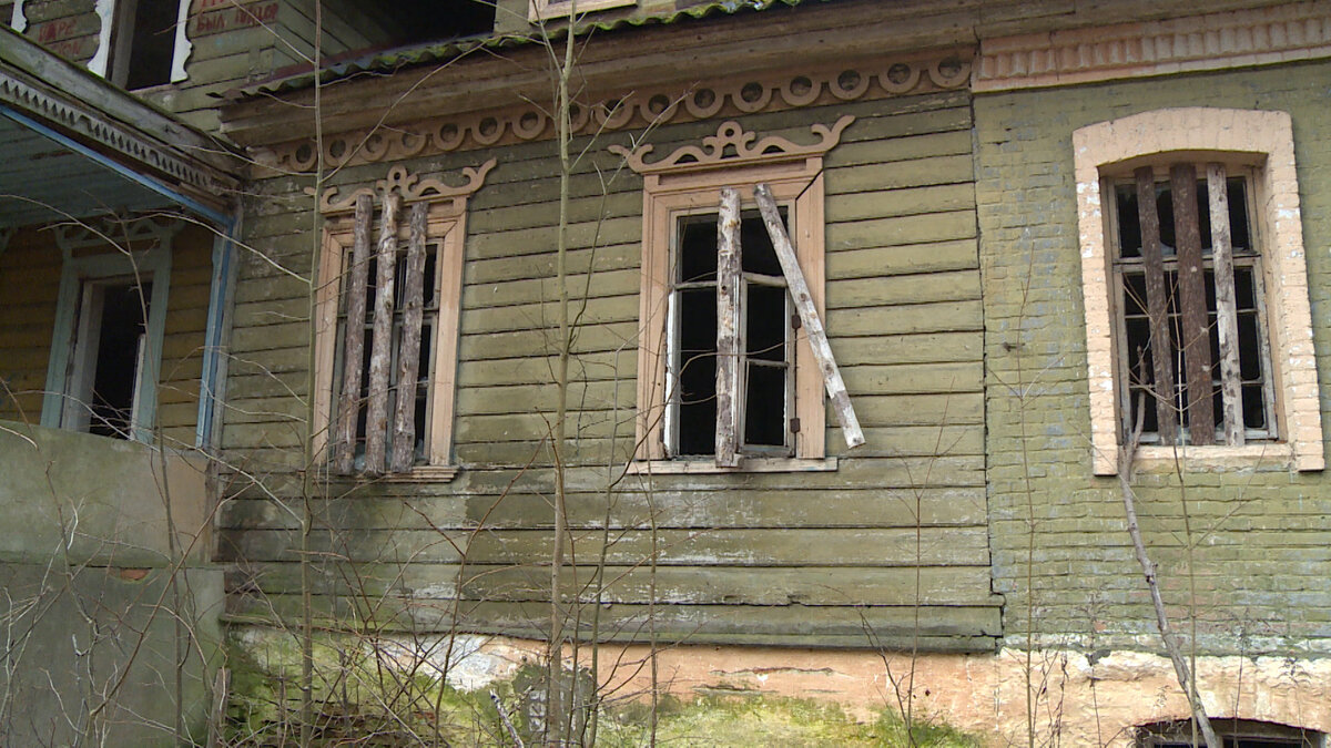 В пригороде Опочки разрушается старинная усадьба Болычевых | ГТРК Псков |  Дзен