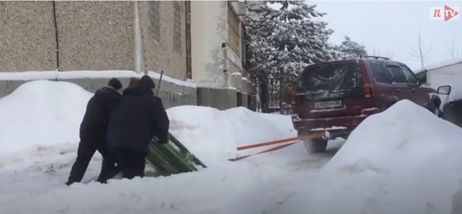 Скриншот из видео с сайта Iltalehti