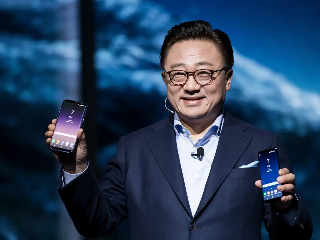 Samsung Electronics в Корее. Корпорация самсунг Корея. Компания самсунг в Южной Корее. Samsung CEO.