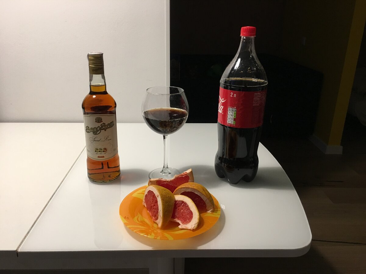 Тайский ром тоже хороший отдых в субботний вечер. 