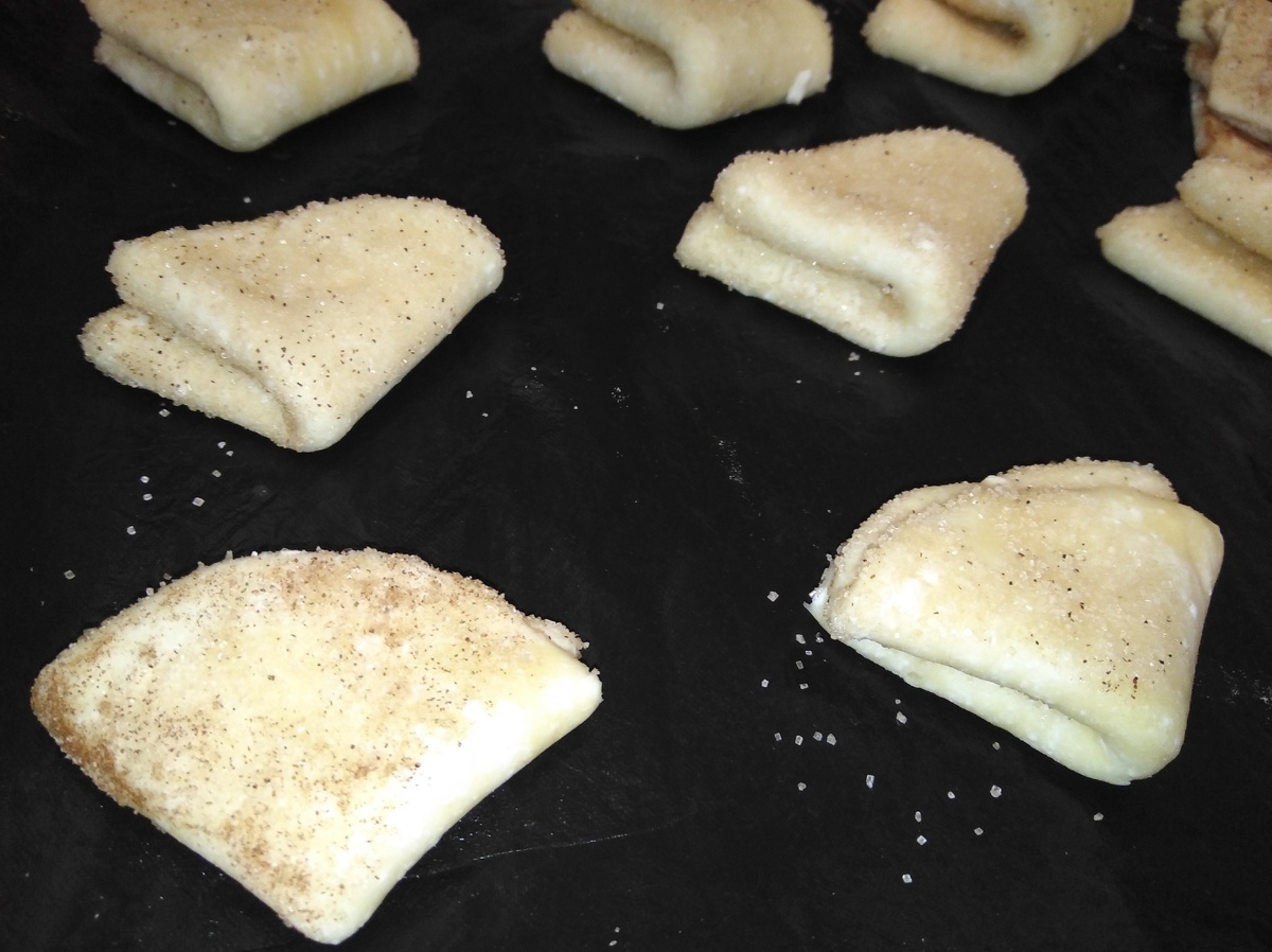 Печенье готово отправиться в духовку