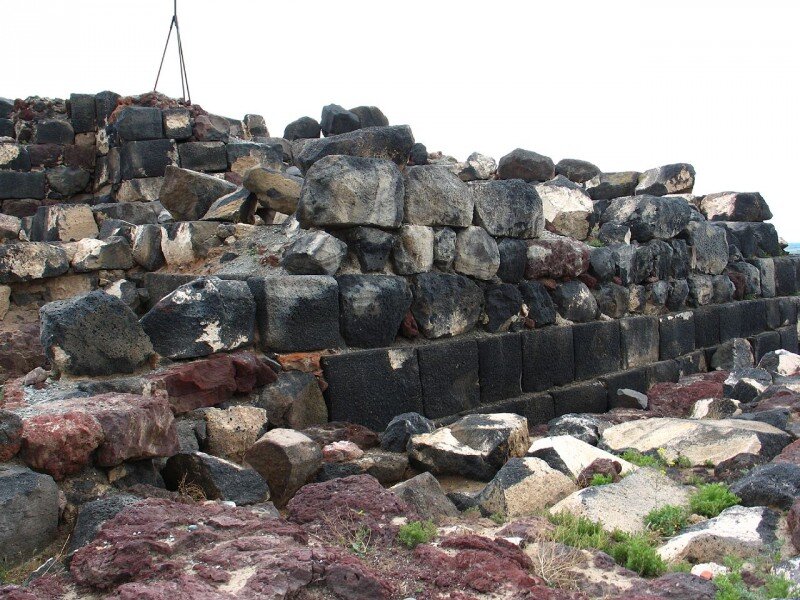 Руины цитадели города Аргиштихинили в стране Аза. Фото википедия.