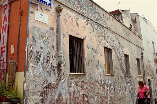 Симпатичные домики на улочках Кальяри