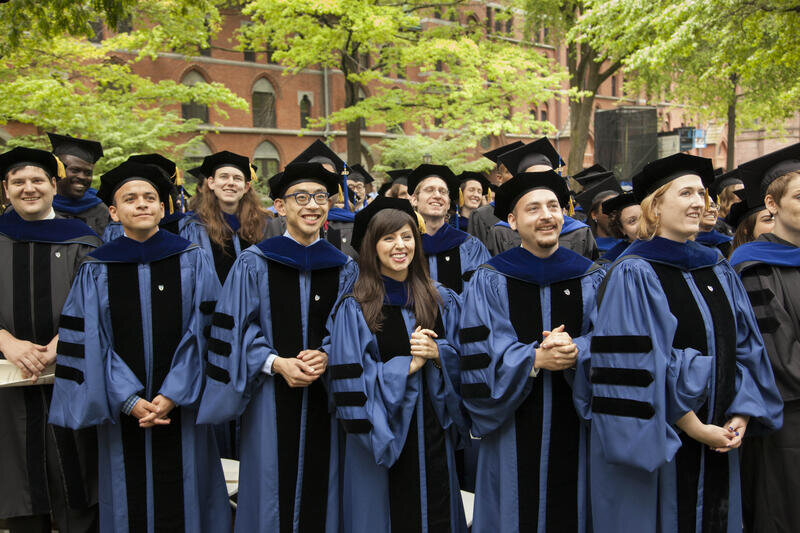 Graduate school. Выпускники Yale Law School. Yale University выпускники. Yale University Graduates. Стамбульский университет преподаватели.