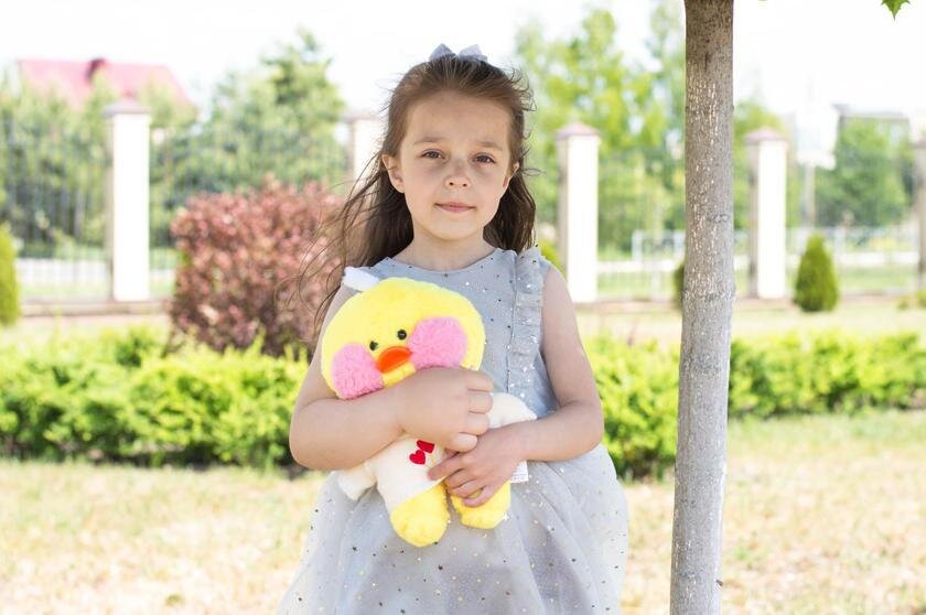 Маленькая кудрявая девочка. Девочка была совсем маленькая. Милые девочки. Девочка. Алёна мулина вк дзержинск.