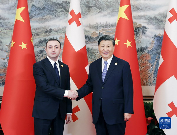 Встреча с премьером Грузии, 28 июля   fmprc.gov.cn