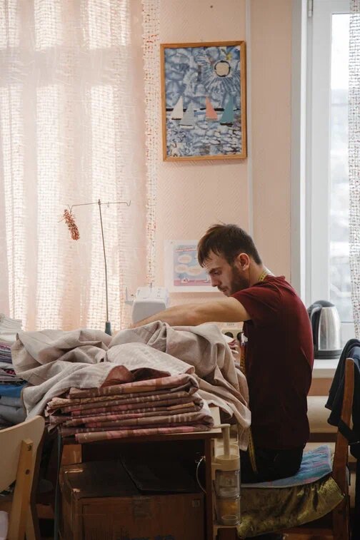 Вася Уфимцев за работой