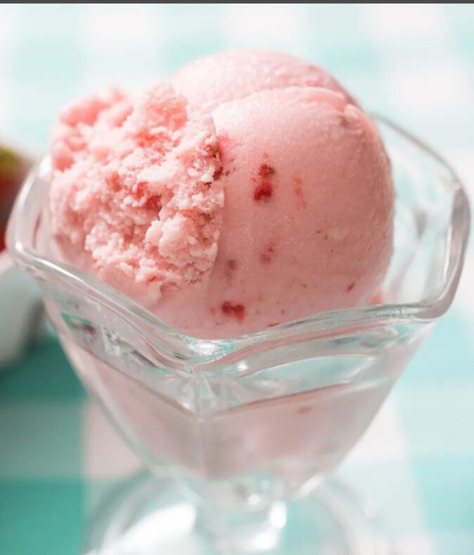 Рецепт клубничного мороженого с кефиром – приготовление дома