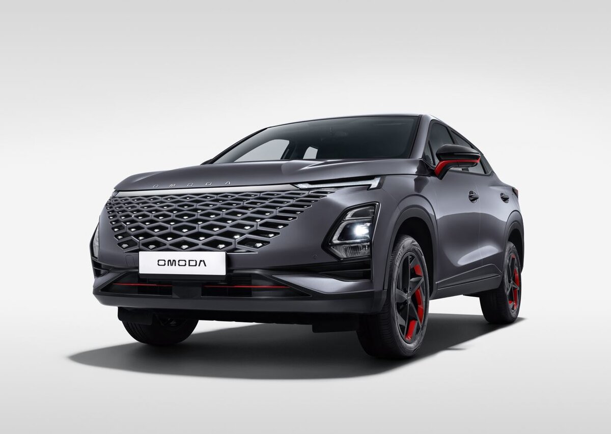     С каким мотором в Россию приедет новейший кроссовер Omoda C5 Фото производителя.