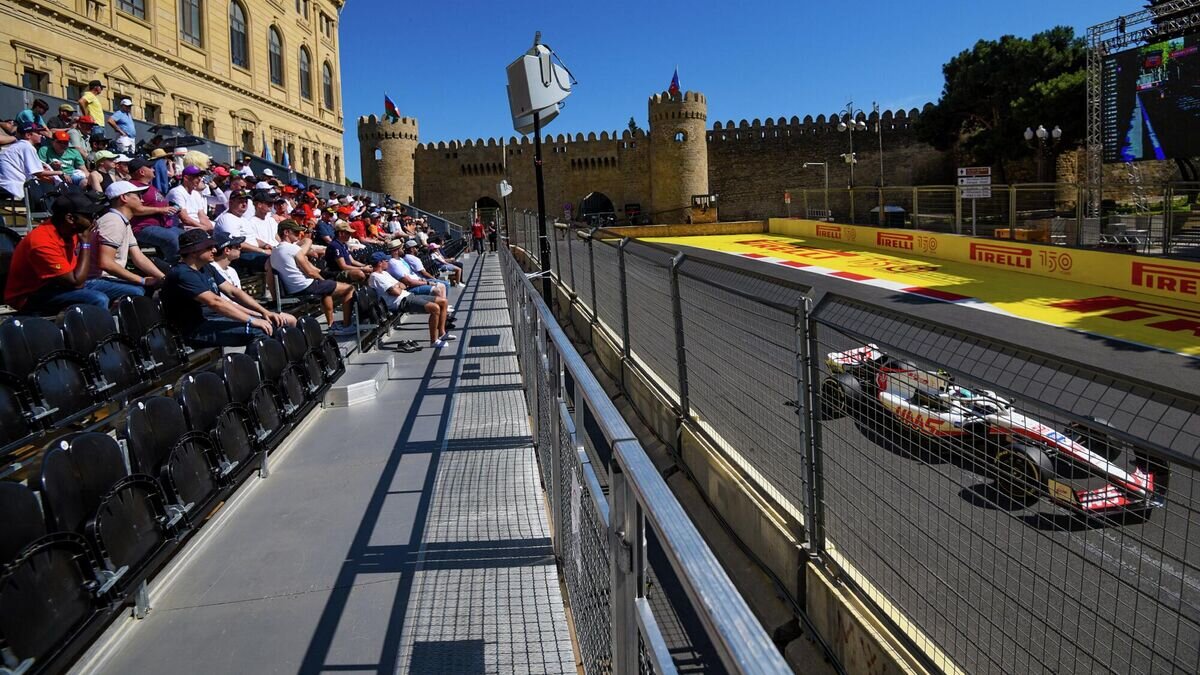    Болид Мика Шумахера© Радио Sputnik /Мурад Оруджев