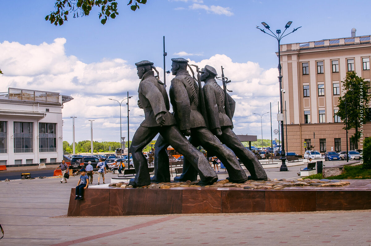 Эталонный город России по городским скульптурам. 7 видов скульптур. Нижний  Новгород | Di_travel | Дзен