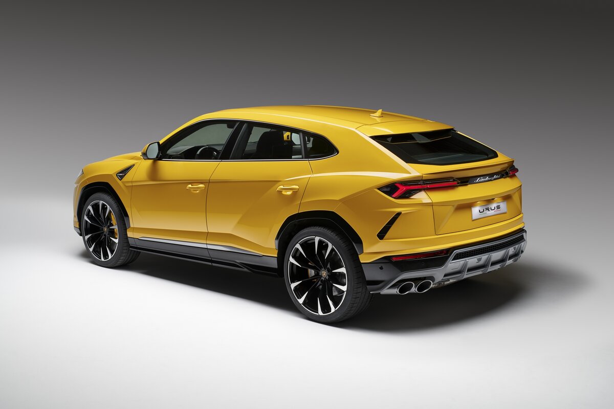 Кроссовер Lamborghini Urus перестал быть секретом | Motor1 Россия | Дзен