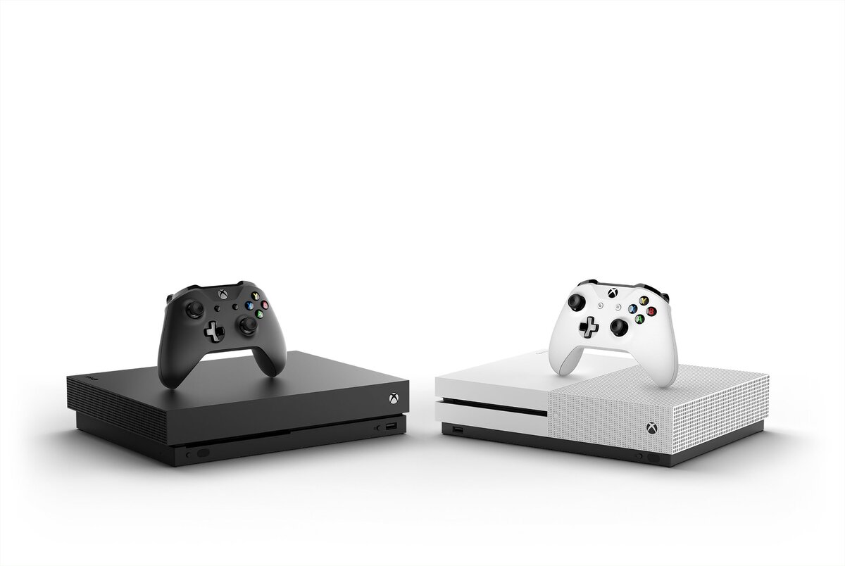 Xbox One X немного меньше по размерам, чем ее предыдущая версия Xbox One S