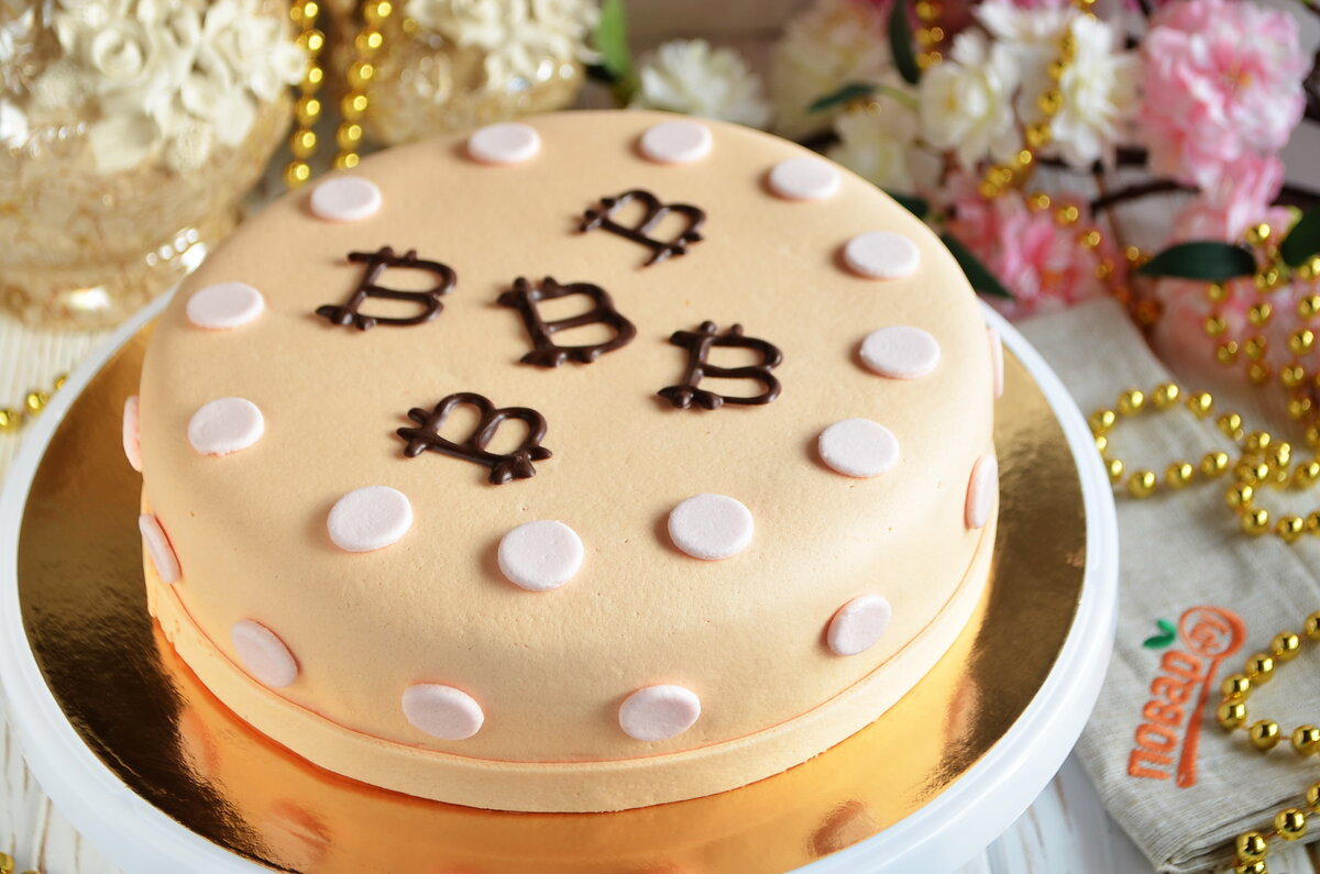 Торт с биткоинами