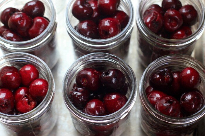 
Как сделать десерт «пьяная вишня»: просто и вкусно
