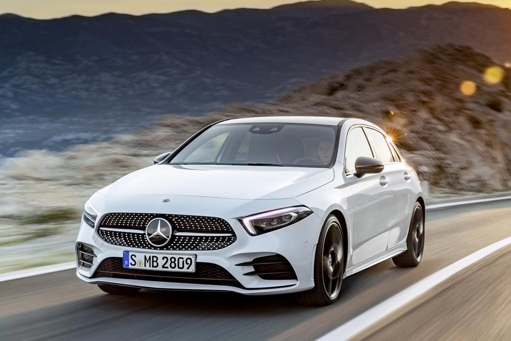 A 45 AMG 4MATICТип топлива БензинМощность381 л.с.Номинальная мощность280 (381) кВт [л. с.] / 6000 об/минРабочий объем1991 см3Расположение и количество цилиндров4Расход топлива смешанный7.3-6.9 л/100км