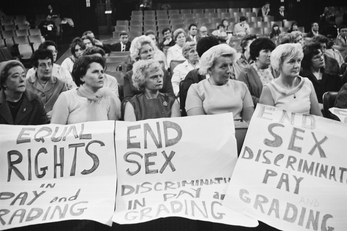 Машинистки компании Ford на конференции по вопросу о равных правах 28 июня 1968 года. Фото: Боб Эйлот/Keystone/Getty Images