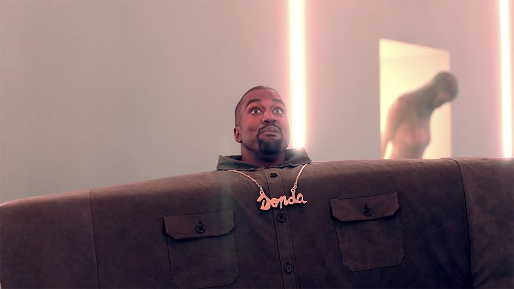 1. В старые времена на Руси для очистки жемчуга его давали склевывать курице. После этого курицу зарезали, а жемчуг вытаскивали из ее желудка. 
2. В Великой Отечественной войне участвовал красноармеец-пулемётчик с именем Семён Константинович Гитлер, который по национальности был евреем 
3. Первый презерватив в мире изобрели ацтеки. Он был сделан из рыбьего пузыря 
4. Екатерина Вторая отменила порку для военных за однополые контакты 
5. Бинтование ног считалось древней традицией Китайских жителей. Суть этого была сделать ступню меньшей, а соответственно более женственной и красивой 
6. Арабские цифры изобрелись не арабами, а математиками из Индии 
7. Петр Первый имел собственный метод, чтобы бороться с алкоголизмом в стране. Пьяниц награждали медалями, которые весили примерно 7 килограмм и их нельзя было снимать с себя 
8. Самая короткая война продолжалась только 38 минут. Она была между Англией и Занзибаром. 
9. Нерон, который был императором в Древнем Риме, женился на своем рабе-мужчине 
10. Почти 80% советских мужчин, родившихся в 1923 году, погибли в Великую Отечественную войну 