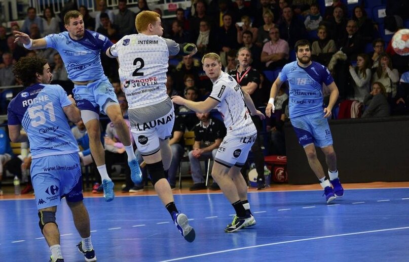 Сергей Онуфриенко в атаке, Сергей Кудинов (№18)