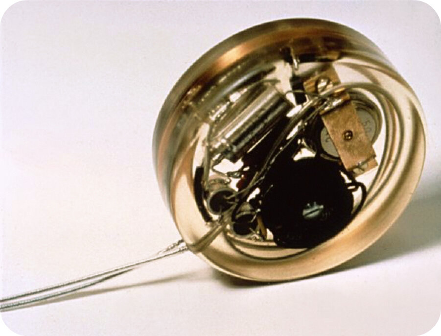 Первый имплантируемый кардиостимулятор Оке Сеннинга и Руне Эльмквиста