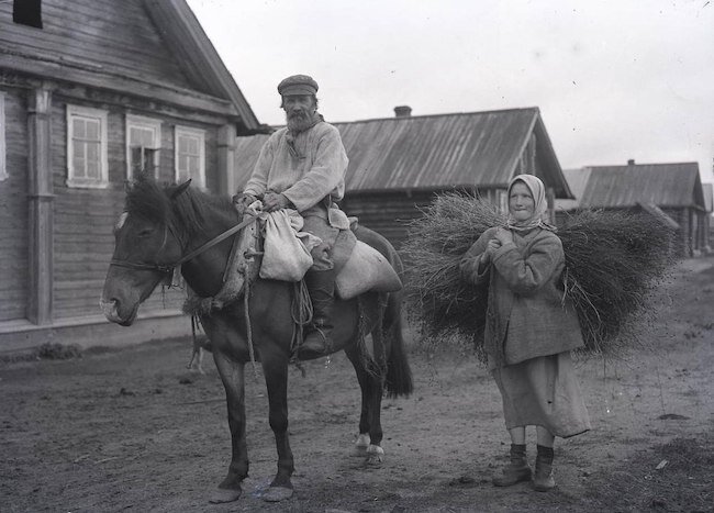 Класть или класть на полку