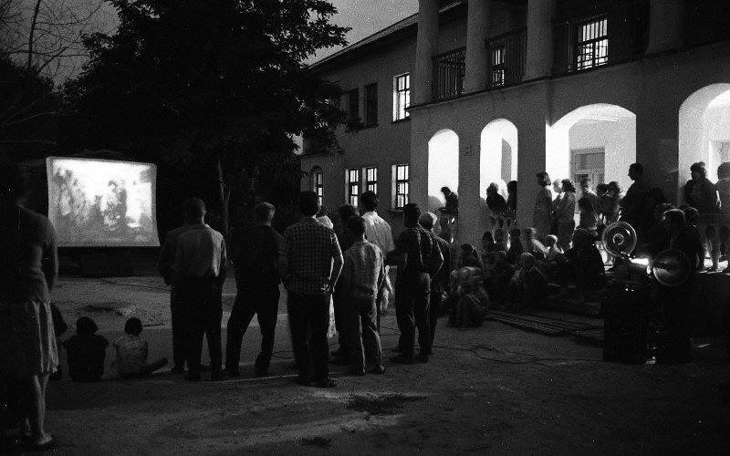 Летний передвижной кинотеатр. Всеволод Тарасевич, 1966–1967 год, Волгоградская обл., г. Волжский, из архива МАММ/МДФ.

