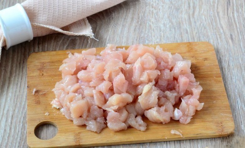 Куриная грудка мелко порезанная