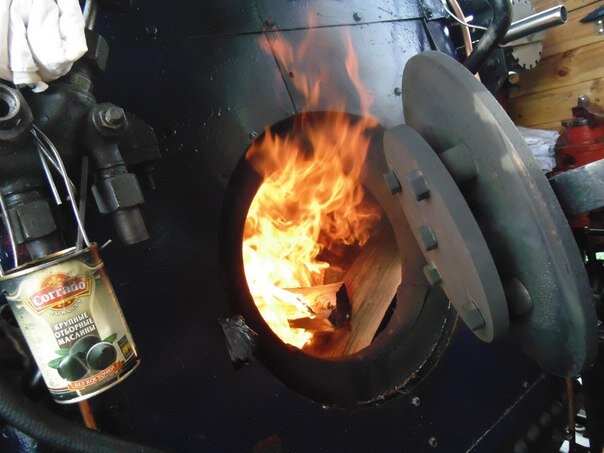 Круглая "пасть" шуровки на паровозе серии Ов. Фото: Вадим Гуков