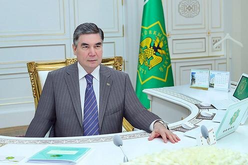  Гурбангулы Бердымухамедов в ходе рабочего совещания. Фото с сайта Turkmenistan.gov.tm