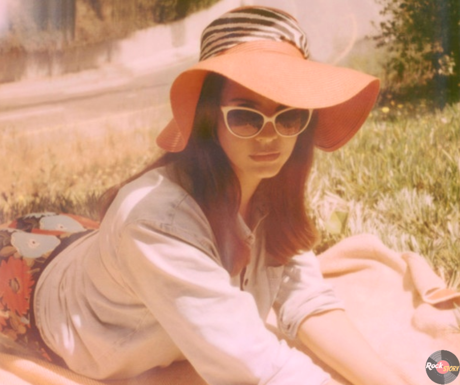 На фотографии Лана Дель Рей 