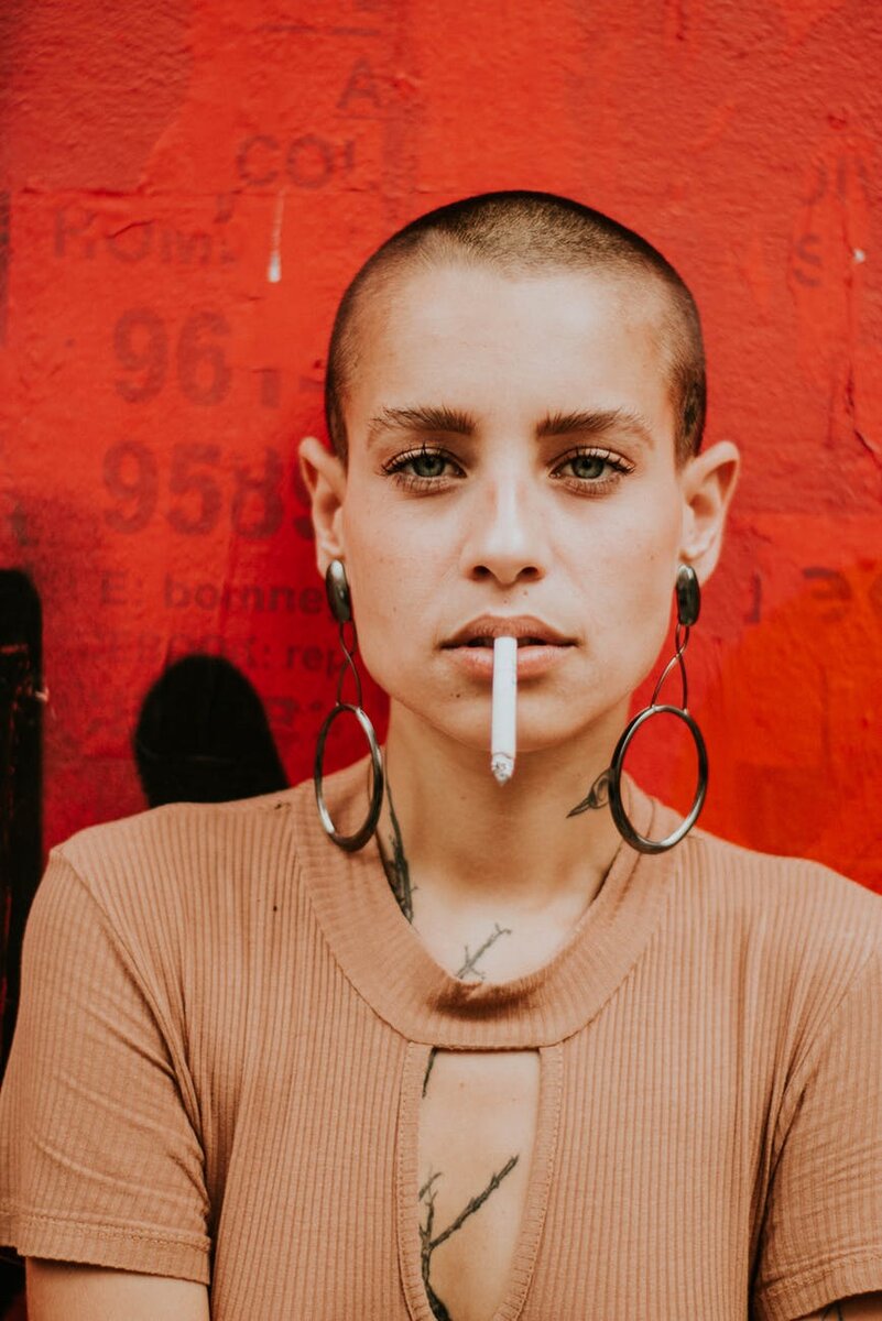 https://www.pexels.com/ru-ru/search/Tattoo%20shop/