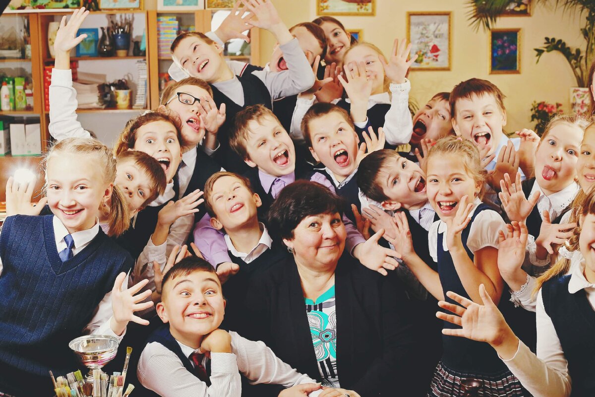 групповая школьная фотография.