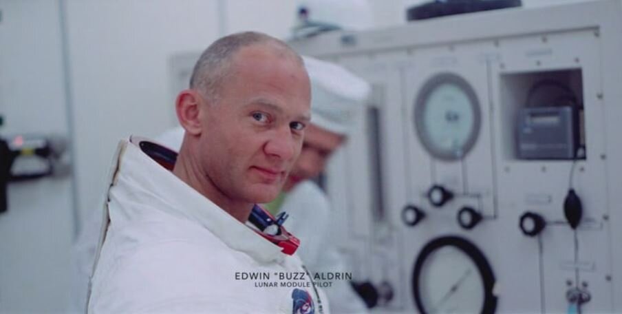 Кадры из фильма "Аполлон-11" (2019 год),пилот лунного модуля Базз Олдрин