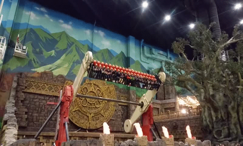 Аттракцион "Храм Огня" в парке Остров мечты