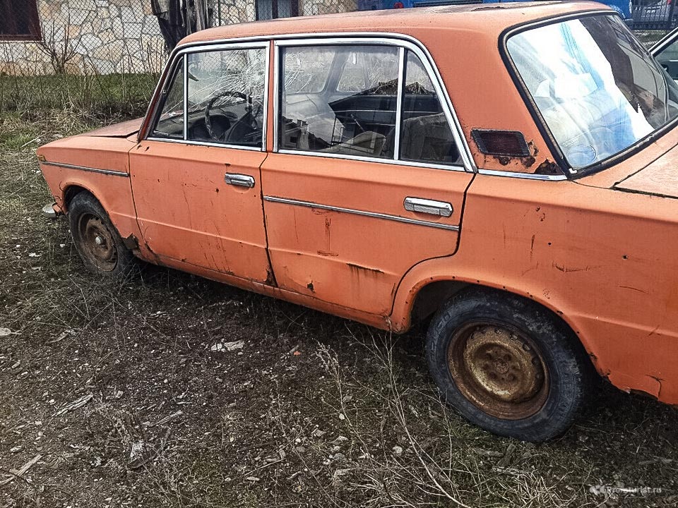 Старый ваз. ВАЗ 2103 ржавая. Жигули ржавые 2103. ВАЗ 2103 брошенный. ВАЗ - 2103 -Жигулей брошенная.