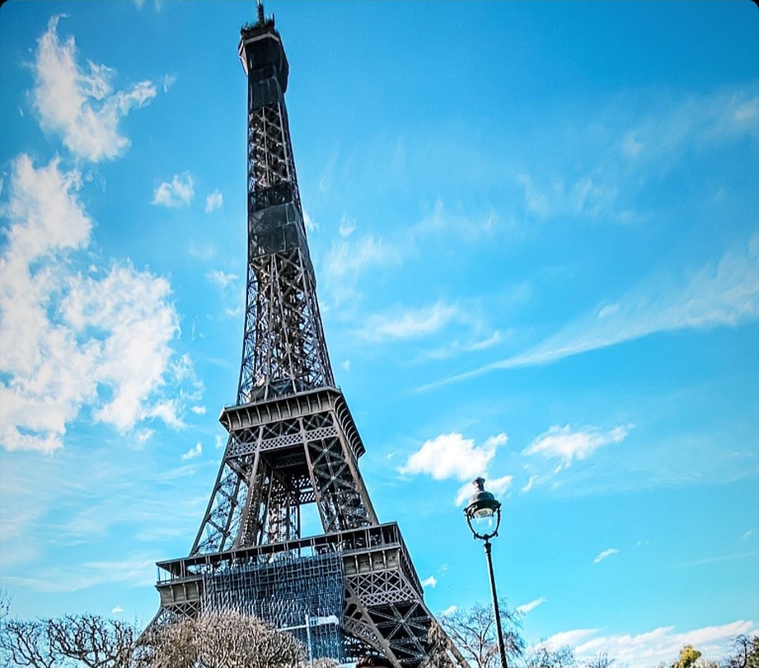 Эйфелевая башня