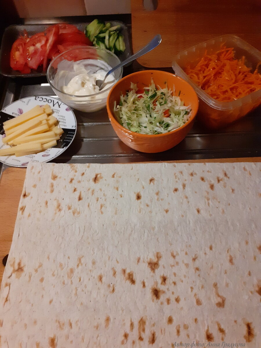 морковь можно взять свежую, а можно по-корейски - как Вам больше нравится