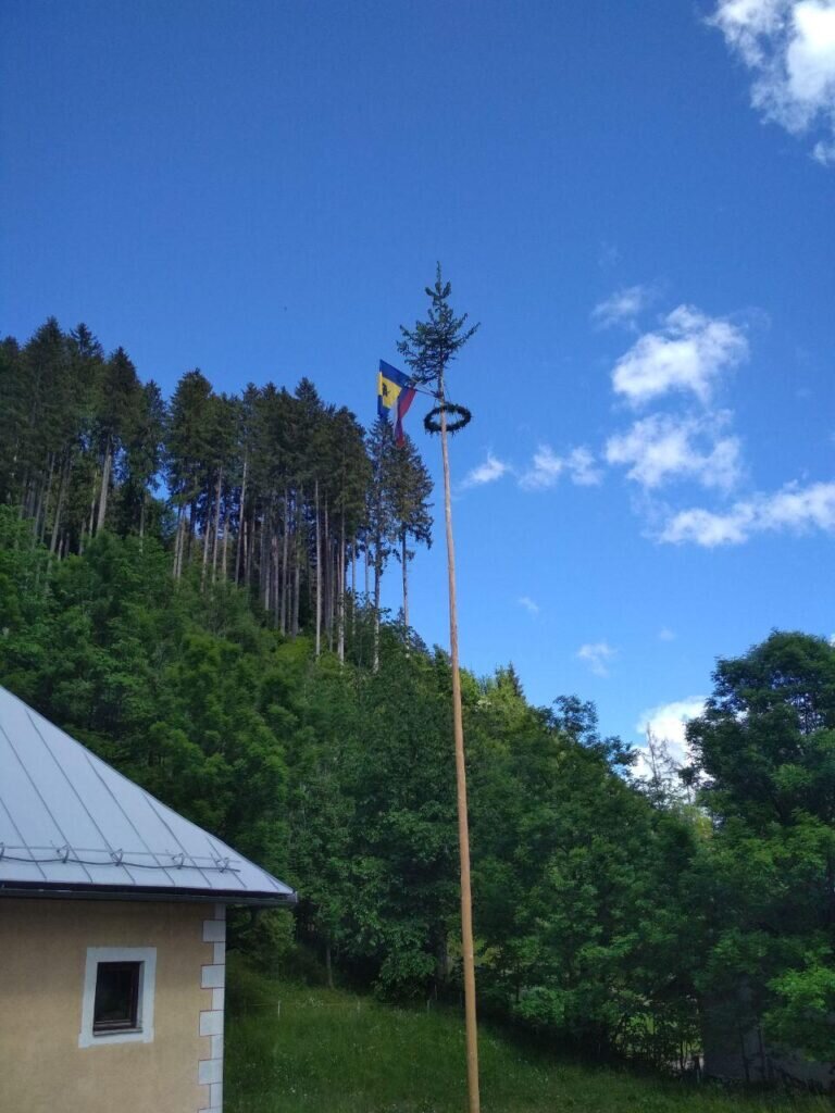 Первомайский май, Rateče