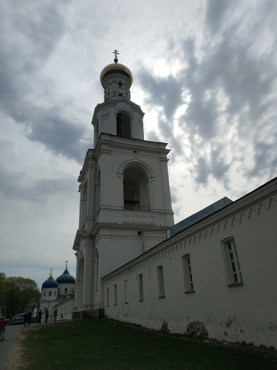 Юрьев (Свято-Юрьев или Юрьево-Георгиевский) мужской монастырь.