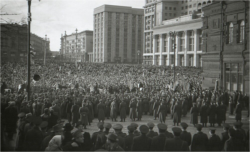 Яндекс. встреча Юрия Алексеевича Гагарина