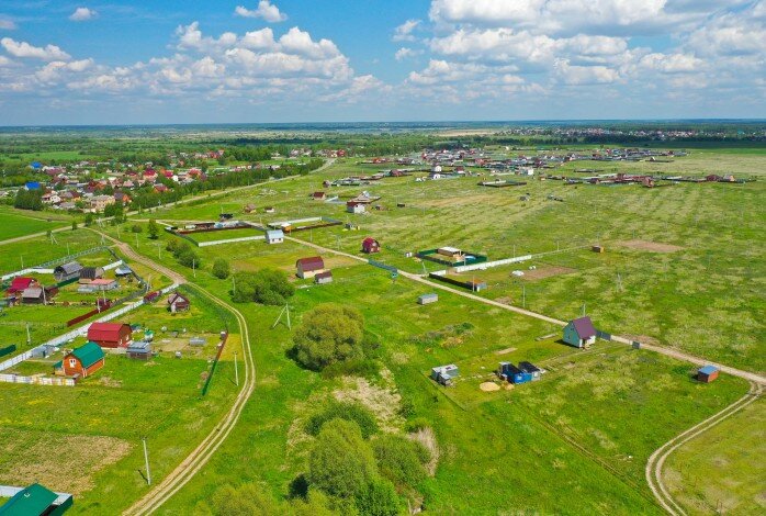 Каждый пятый житель города с населением более 100 тысяч человек планирует обзавестись дачей или загородным домом. Больше всего таких граждан в столичном регионе.