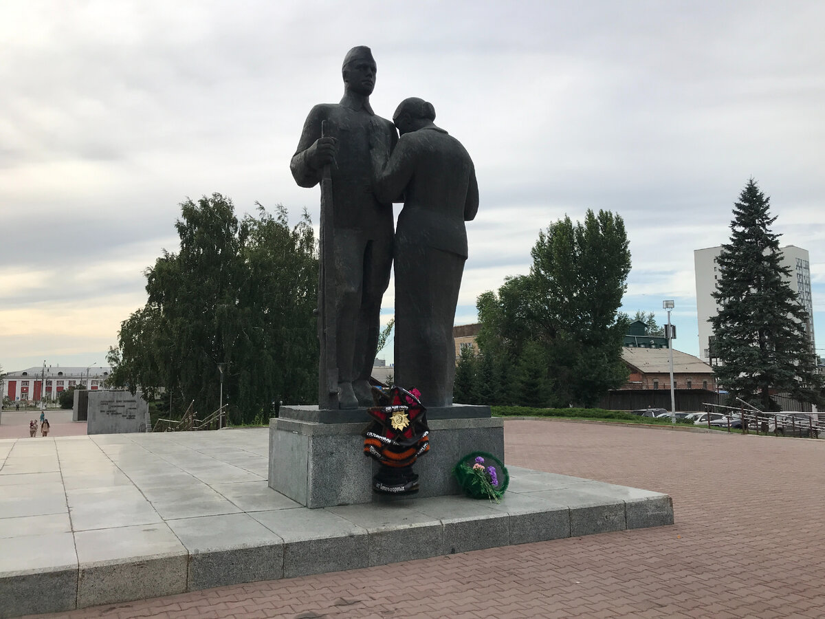 Площадь Победы!