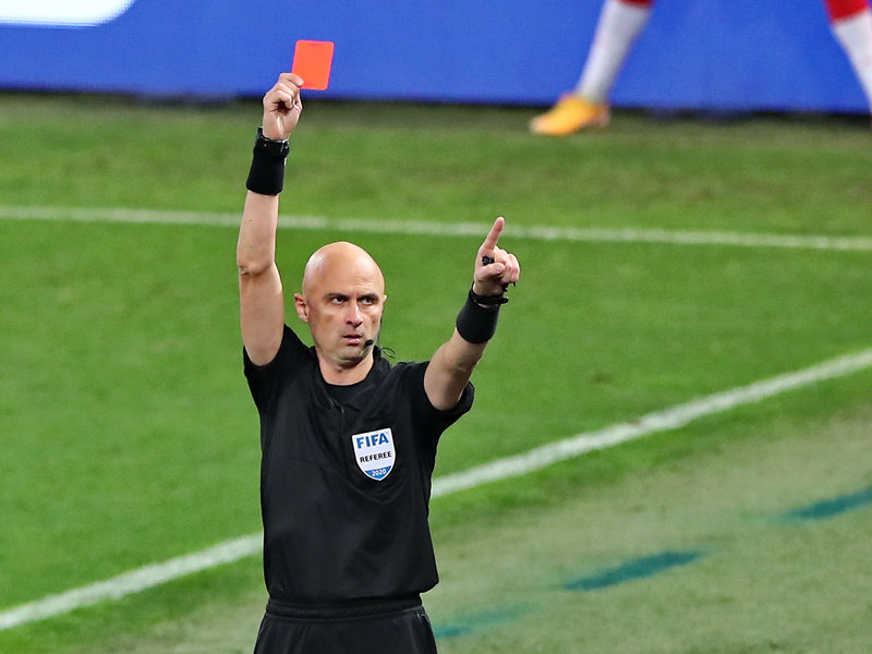 Российский футбольный судья Сергей Карасев