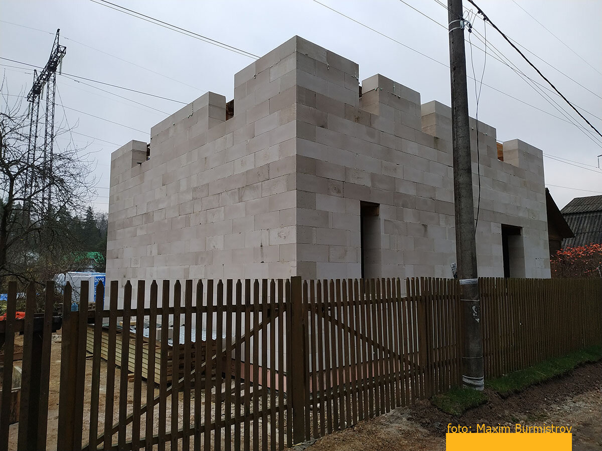 Не дом, а крепость какая-то!