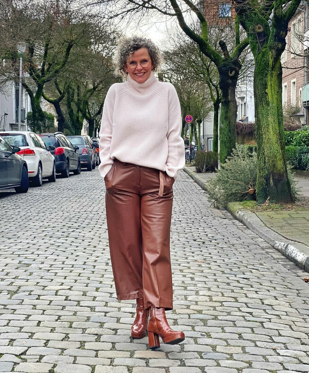 кожаные штаны для женщин 50 лет фото